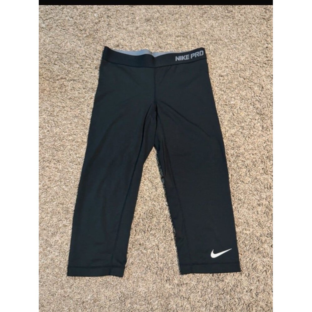 Nike Pro Women’s Cropped Leggings Small